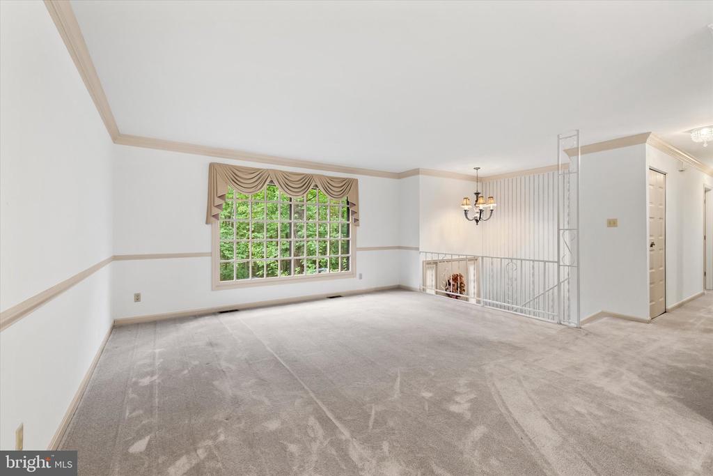 302 ALTOONA DRIVE