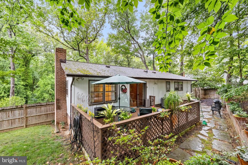 302 ALTOONA DRIVE