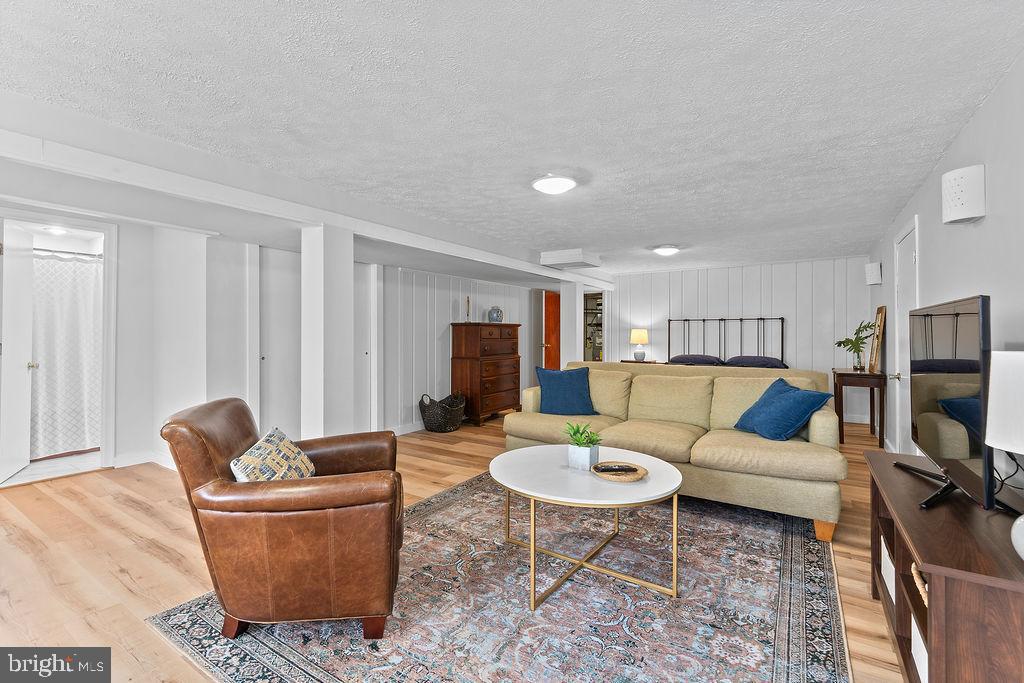 3103 LINDEN AVENUE