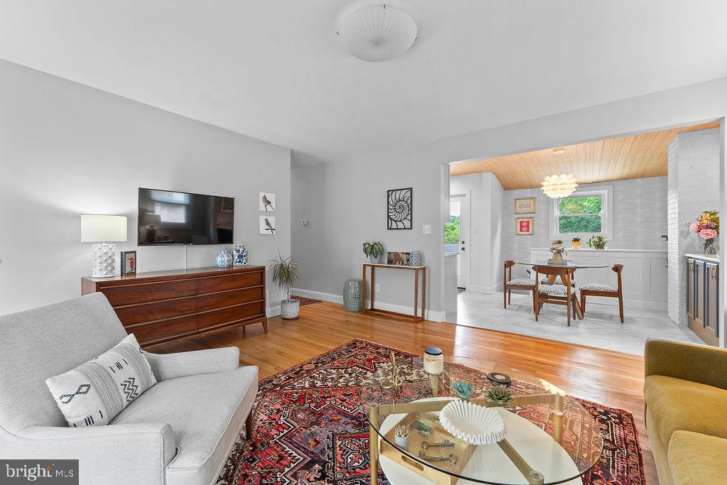 3103 LINDEN AVENUE