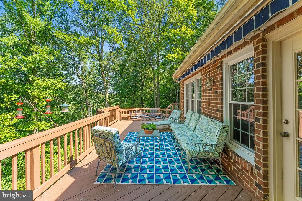 5513 RIVER ROAD