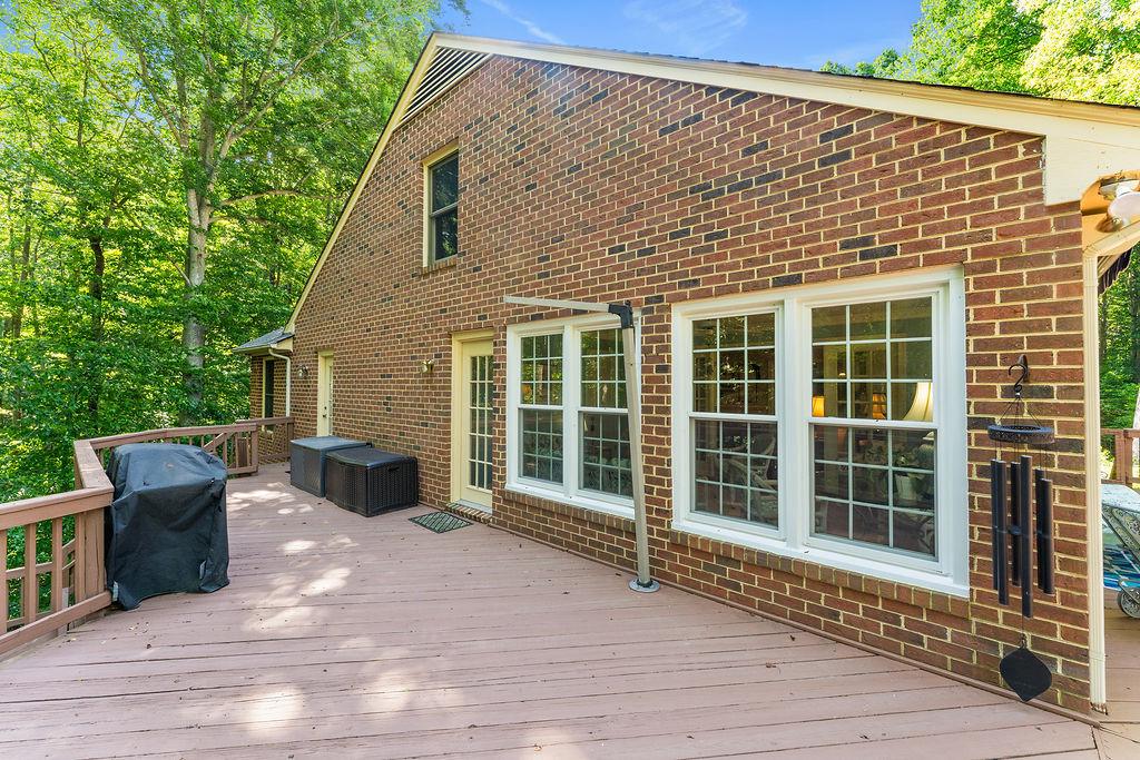 5513 RIVER ROAD
