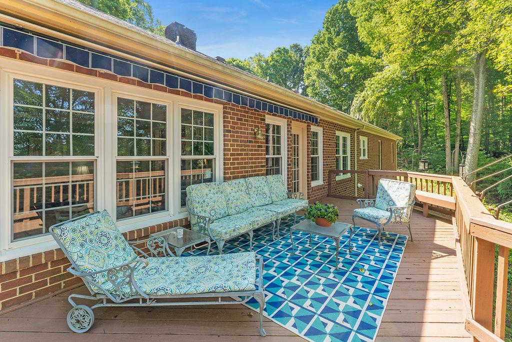 5513 RIVER ROAD
