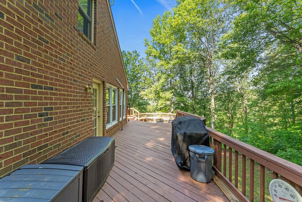 5513 RIVER ROAD