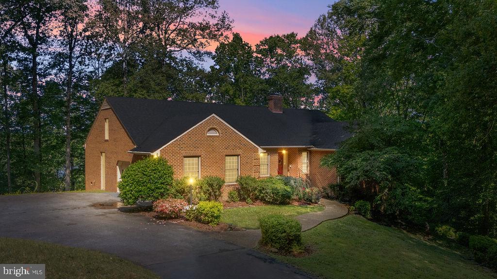 5513 RIVER ROAD