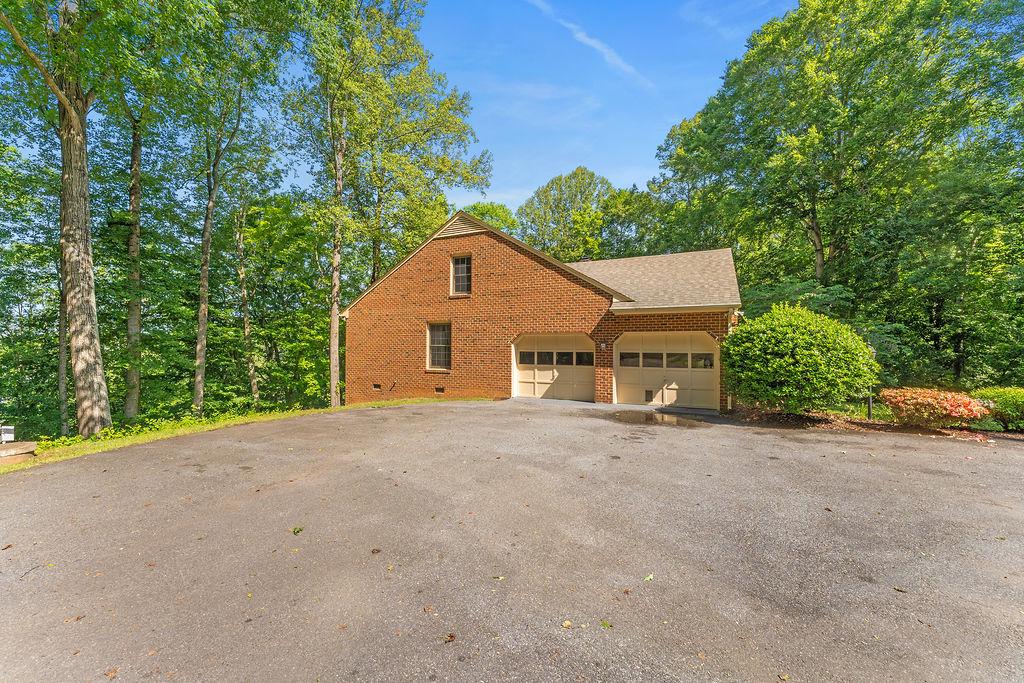 5513 RIVER ROAD