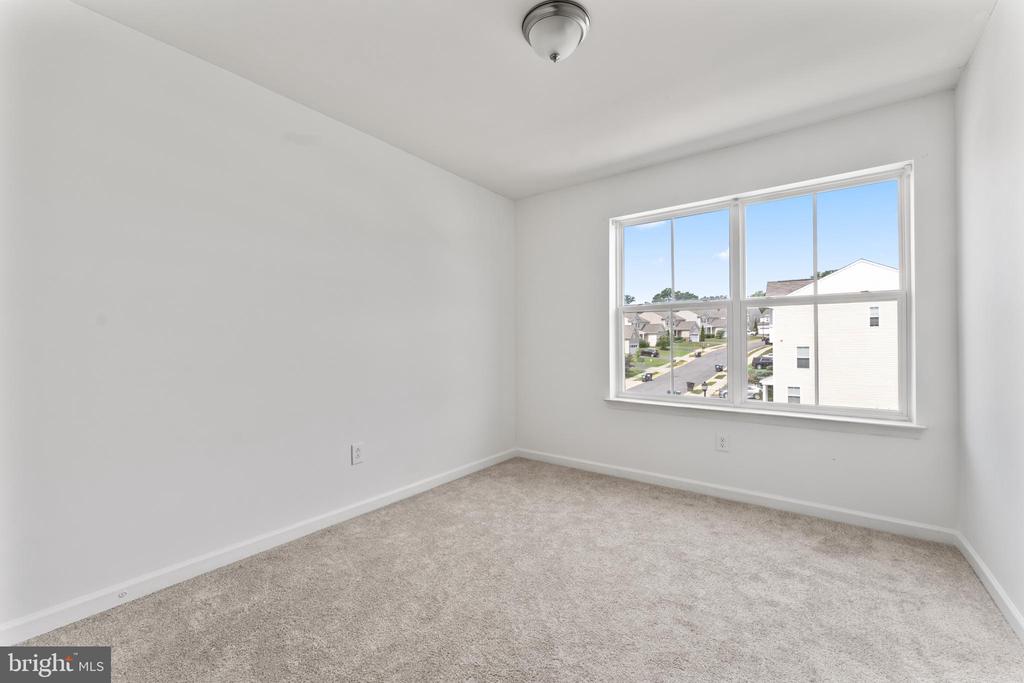 1418 HUDGINS FARM CIRCLE