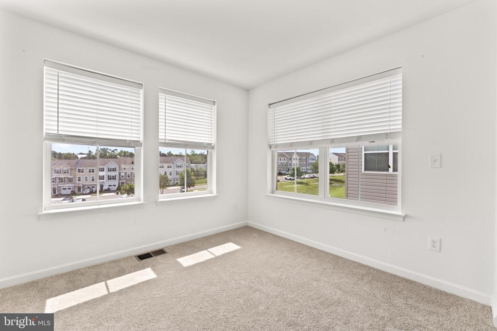 1418 HUDGINS FARM CIRCLE
