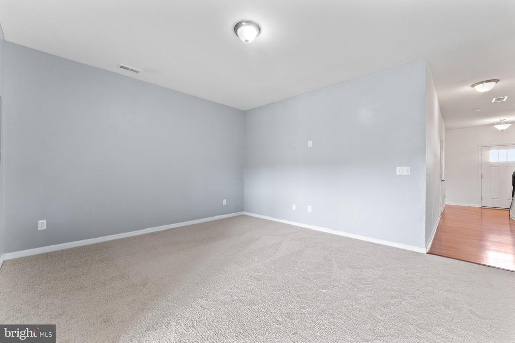 1418 HUDGINS FARM CIRCLE