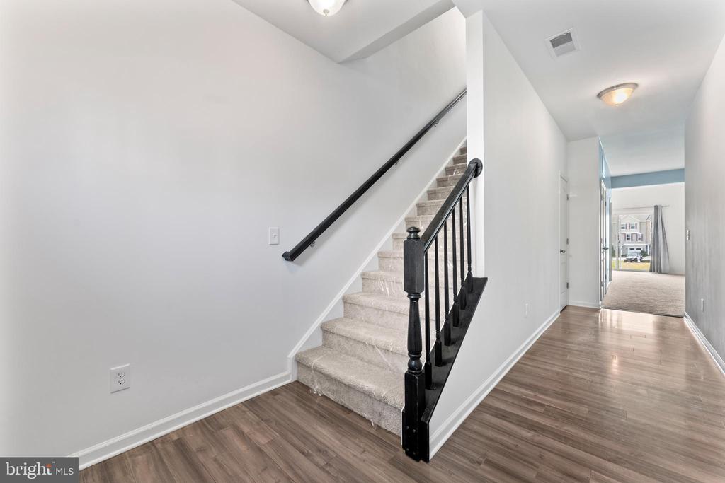1418 HUDGINS FARM CIRCLE