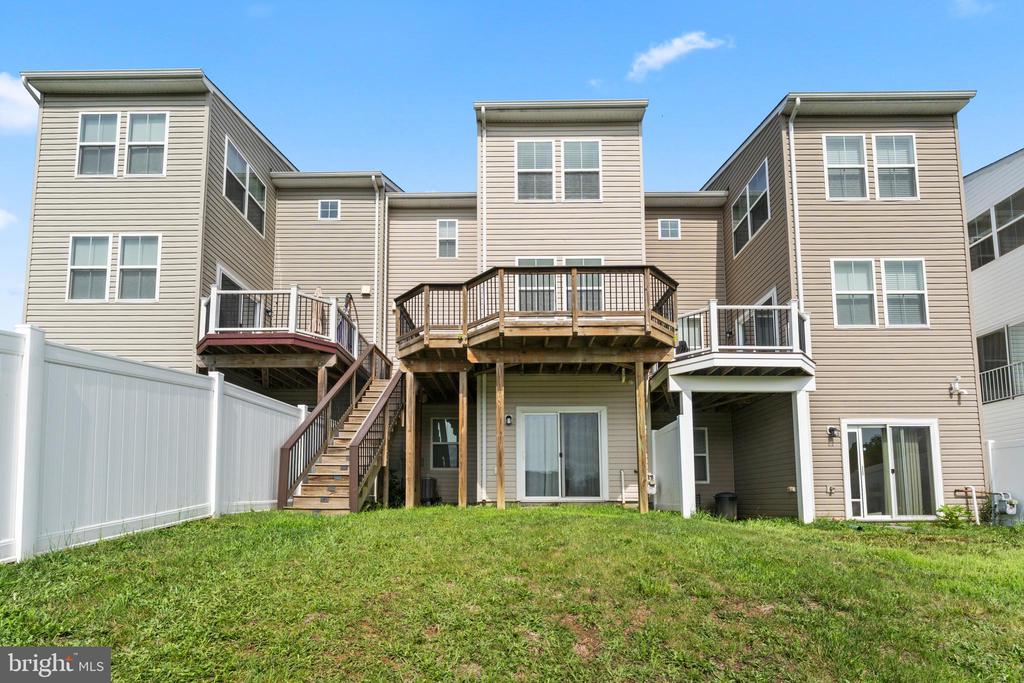 1418 HUDGINS FARM CIRCLE