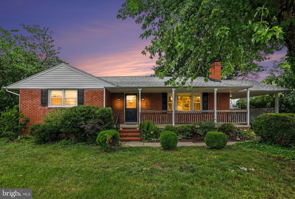 125 HILLCREST DRIVE