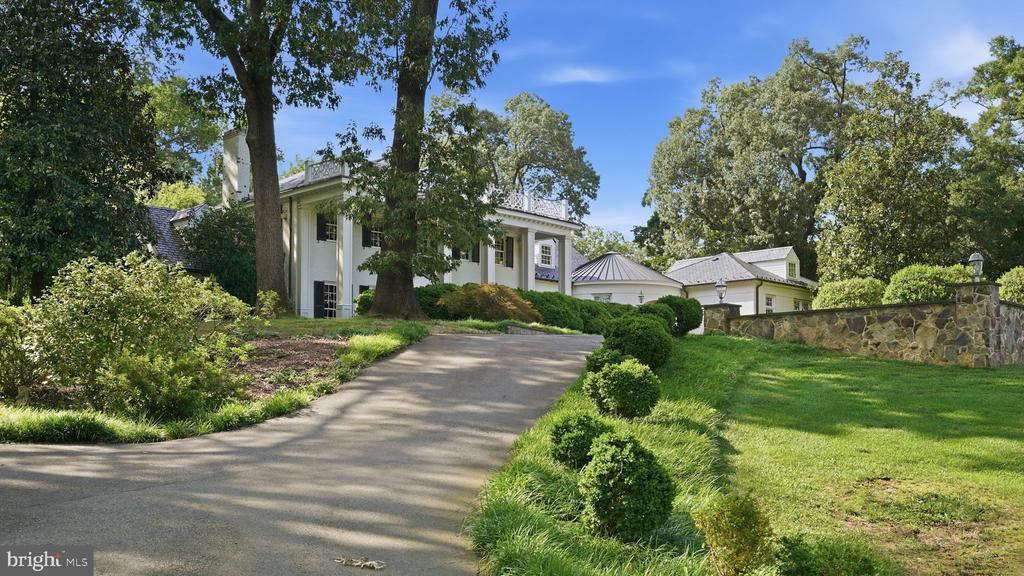 812 Beverly Dr, -5202, United States