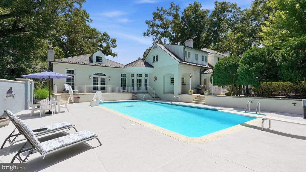 812 Beverly Dr, -5202, United States