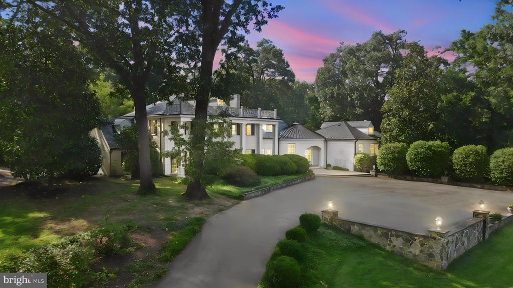 812 Beverly Dr, -5202, United States