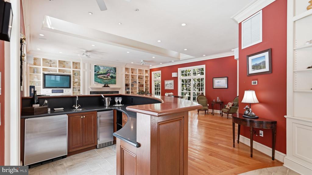 812 Beverly Dr, -5202, United States