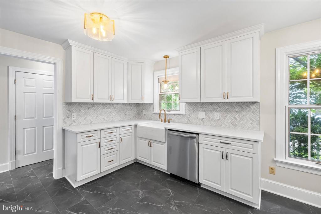 408 RIVERSIDE DRIVE