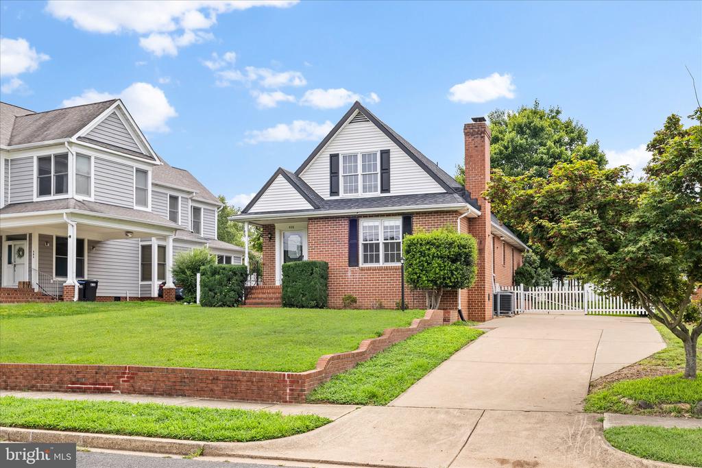 408 RIVERSIDE DRIVE