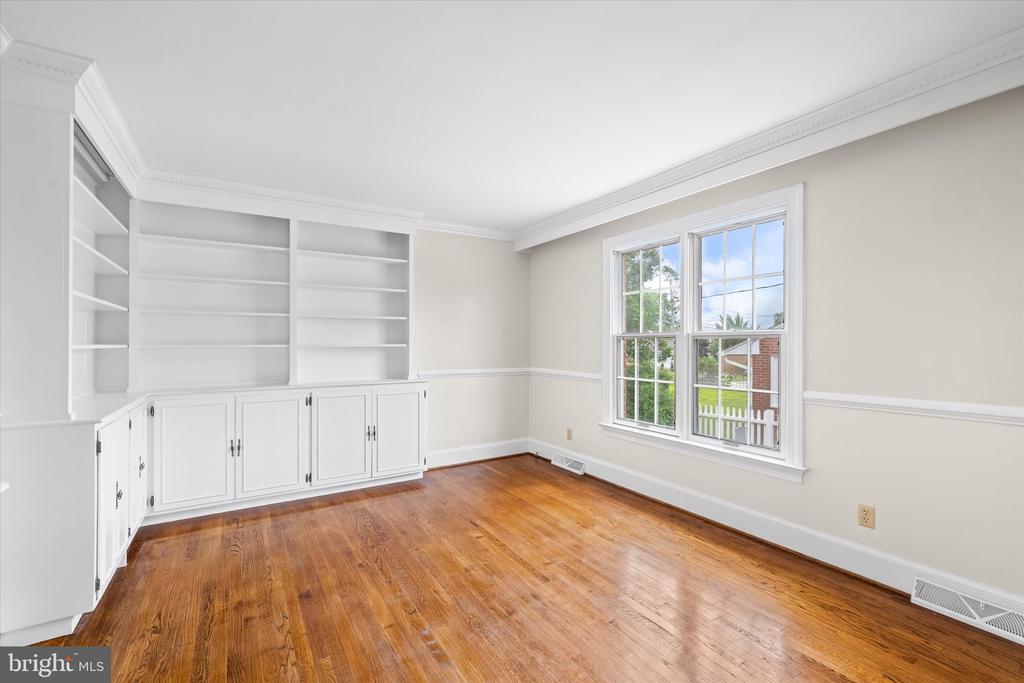 408 RIVERSIDE DRIVE