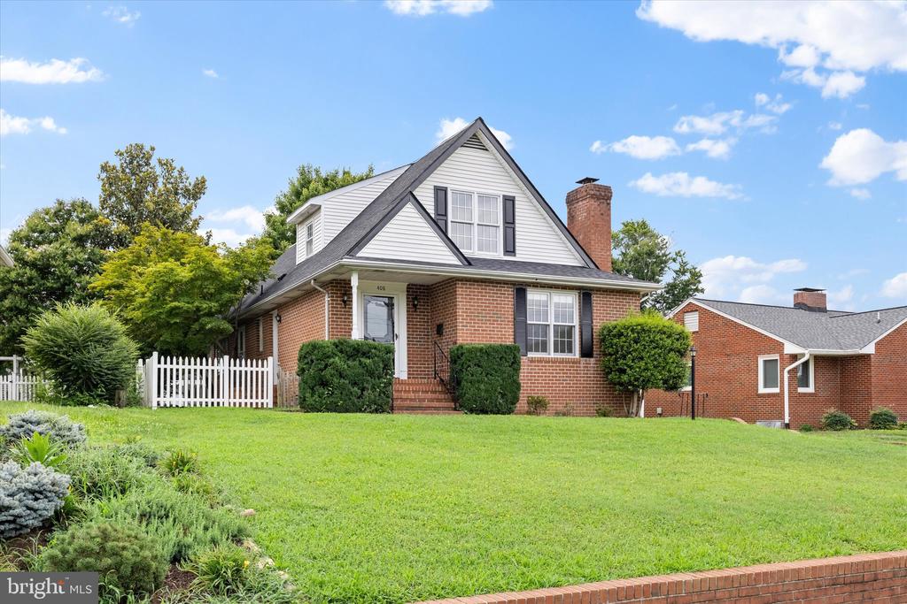 408 RIVERSIDE DRIVE
