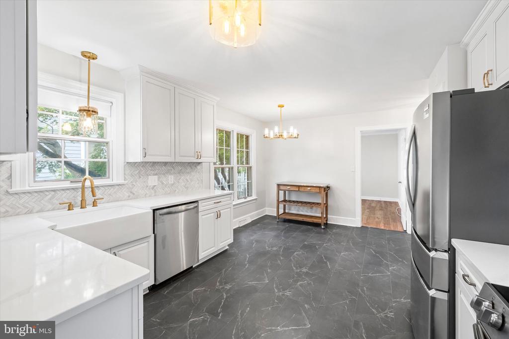 408 RIVERSIDE DRIVE