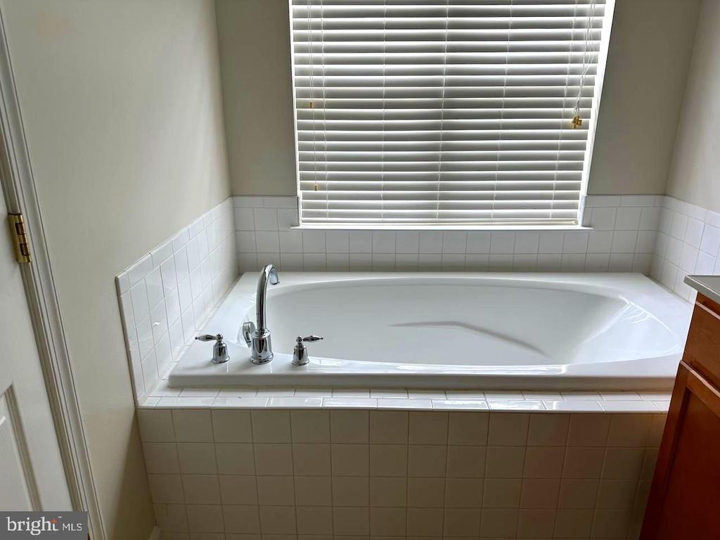 1310 SAUNDERS DRIVE