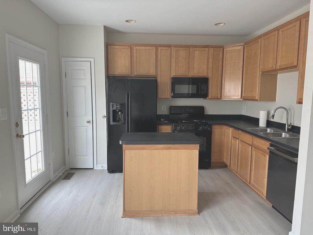 1310 SAUNDERS DRIVE
