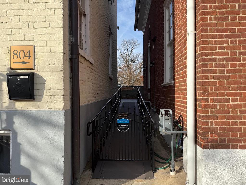 804 PRINCESS ANNE STREET