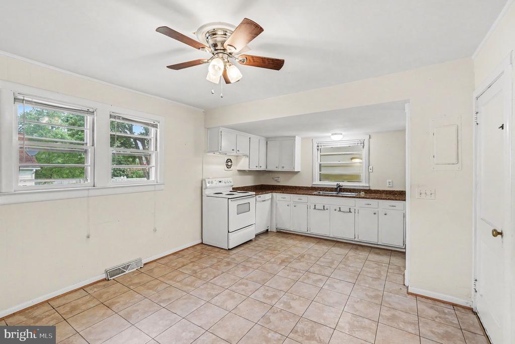 117 HILLCREST DRIVE