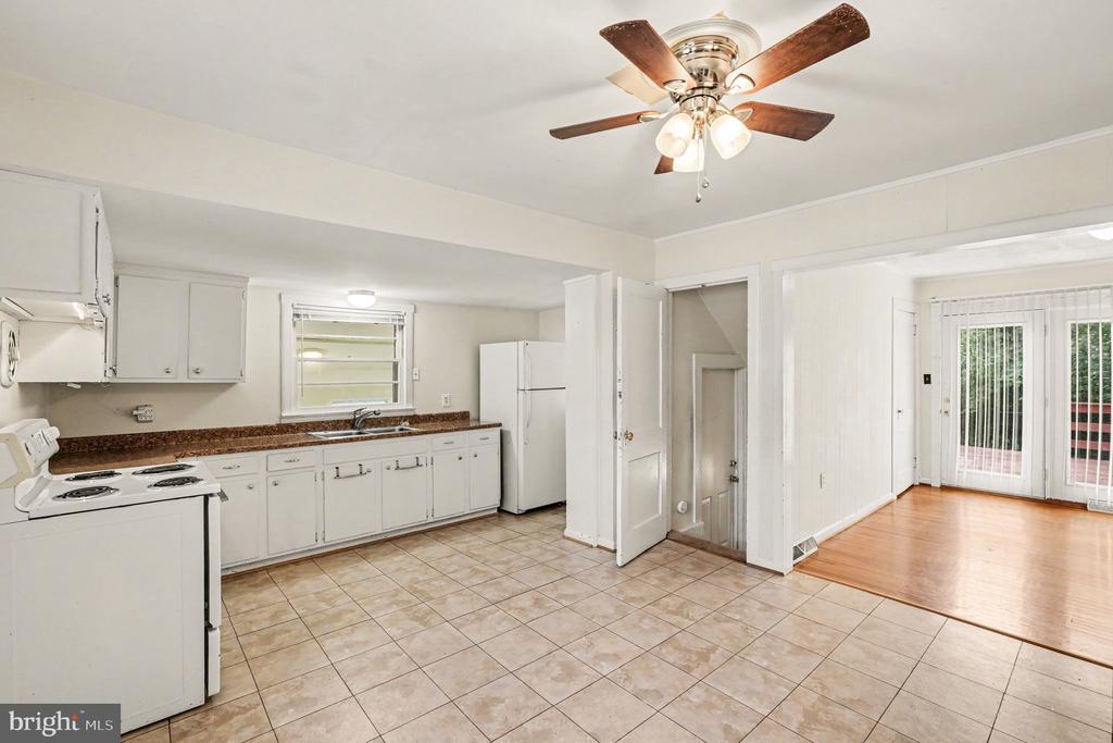 117 HILLCREST DRIVE