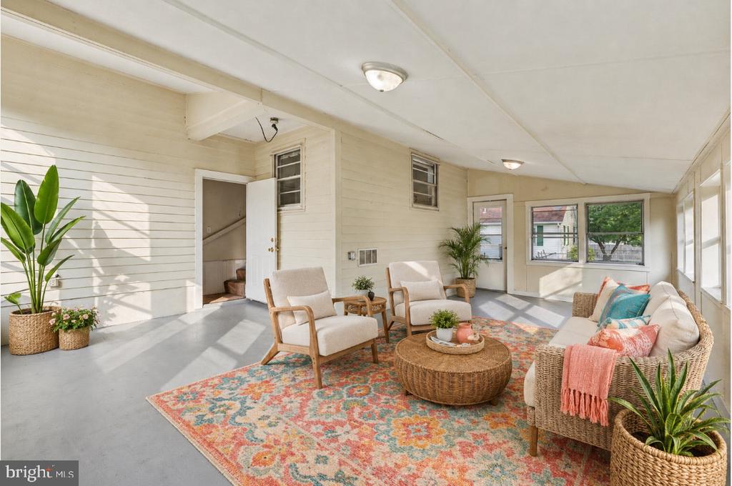 117 HILLCREST DRIVE