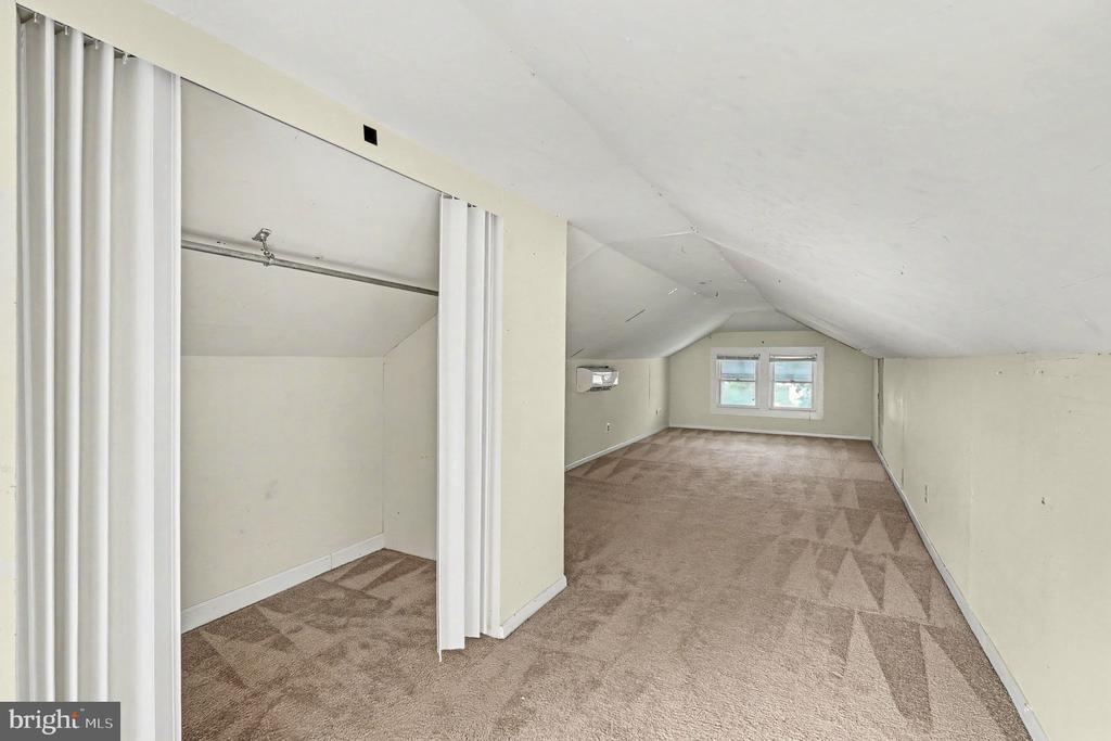 117 HILLCREST DRIVE