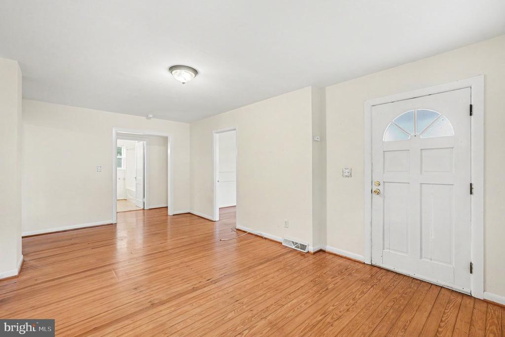 117 HILLCREST DRIVE