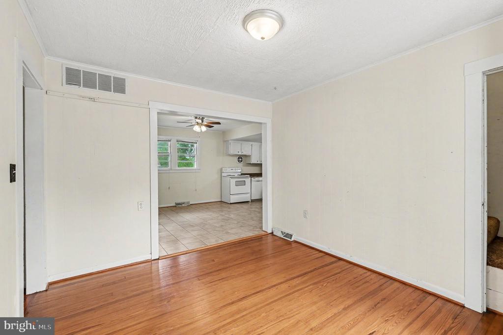 117 HILLCREST DRIVE
