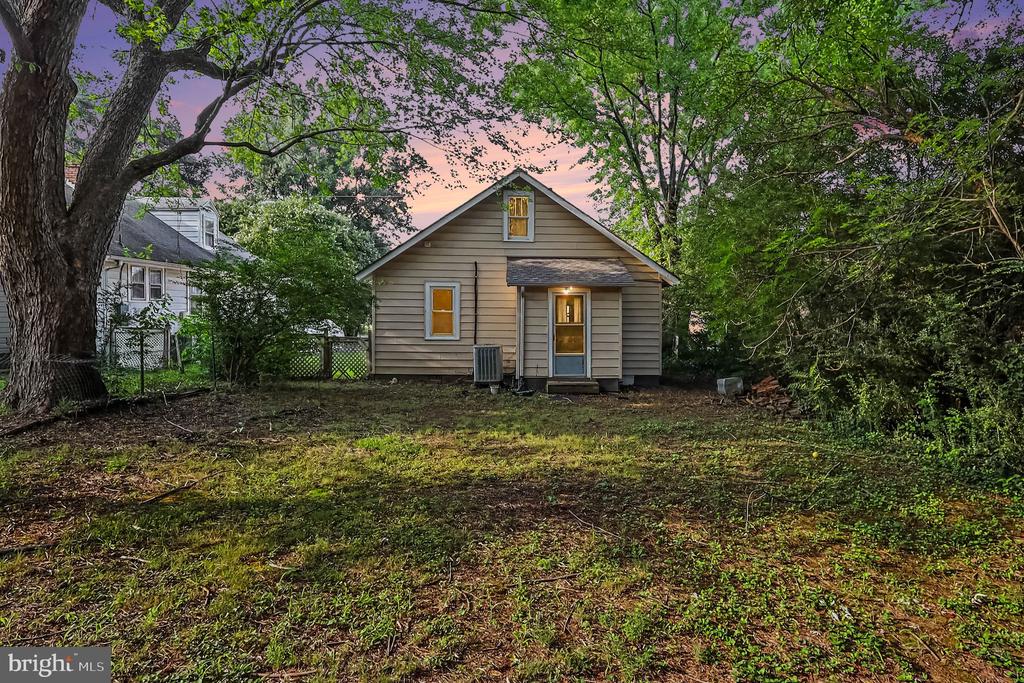 108 OAK STREET