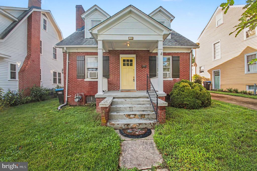 814 BROMPTON STREET