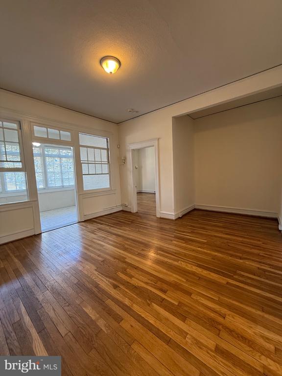 702 PRINCE EDWARD STREET Unit: 2