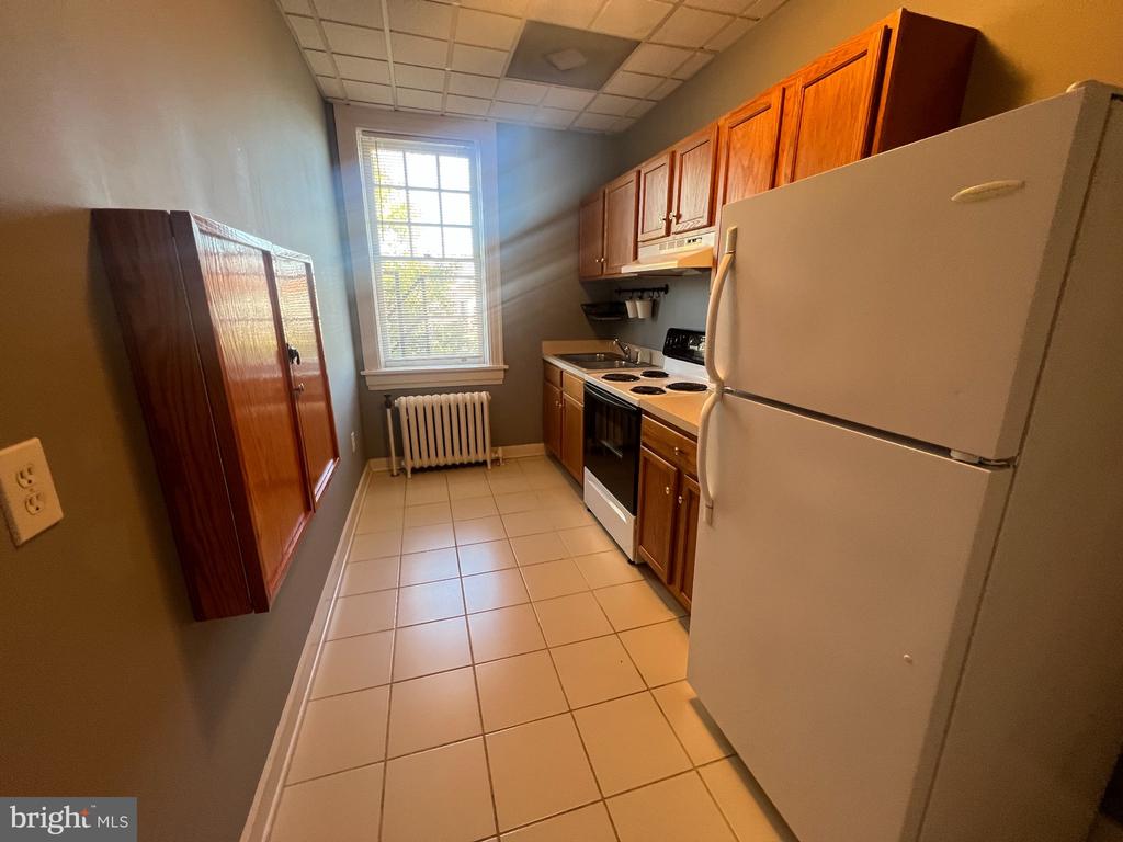 403 WILLIAM STREET Unit: 1