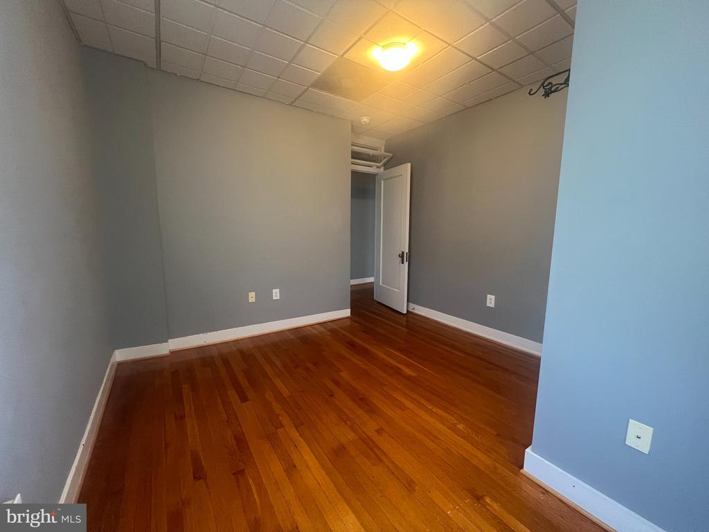 403 WILLIAM STREET Unit: 1