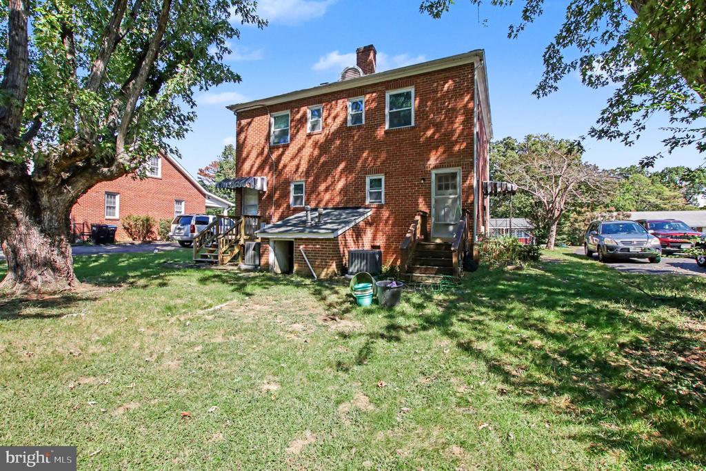 222 HILLCREST DRIVE