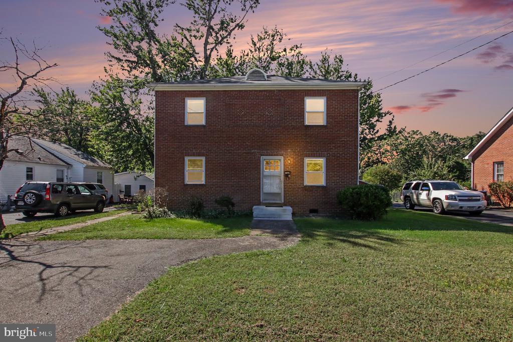 222 HILLCREST DRIVE