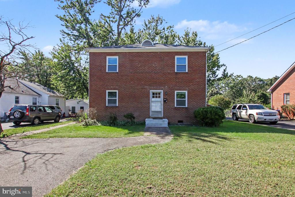 222 HILLCREST DRIVE