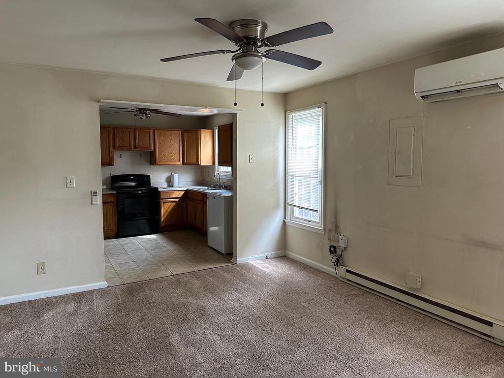 1605 CHARLES STREET Unit: APT C