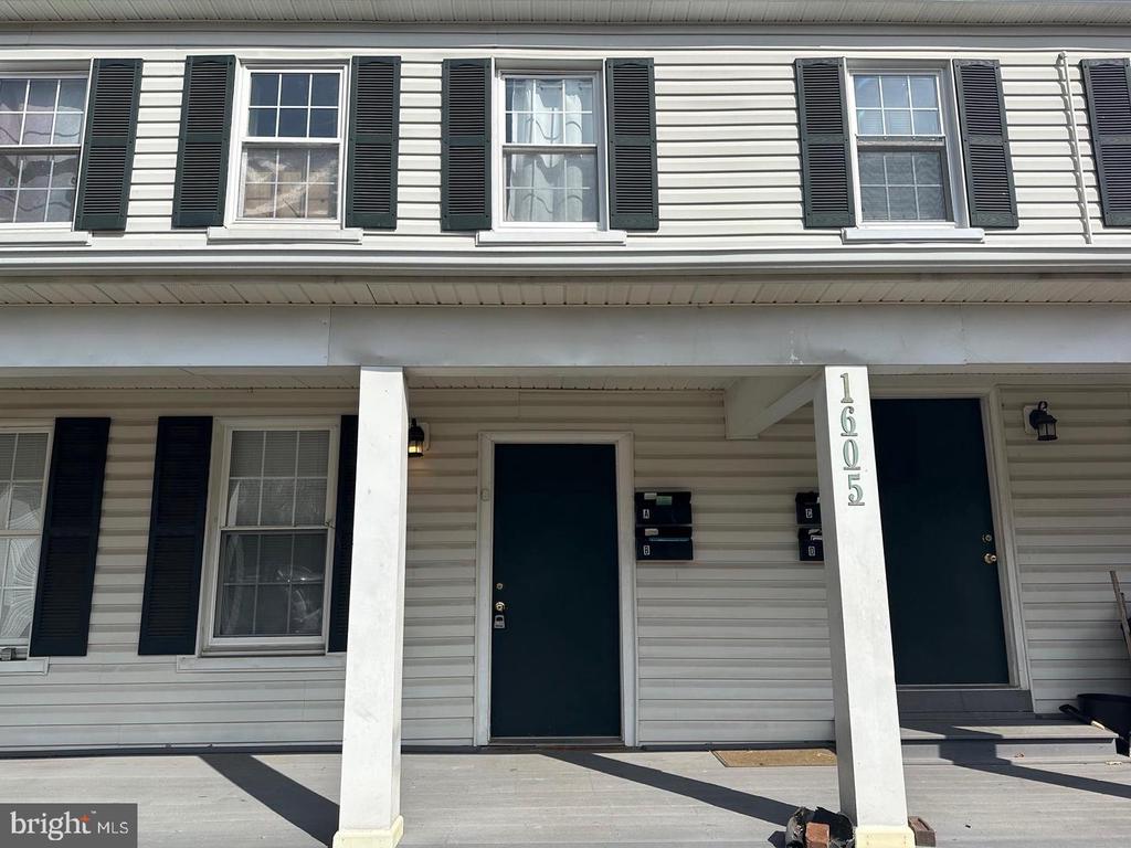 1605 CHARLES STREET Unit: APT C