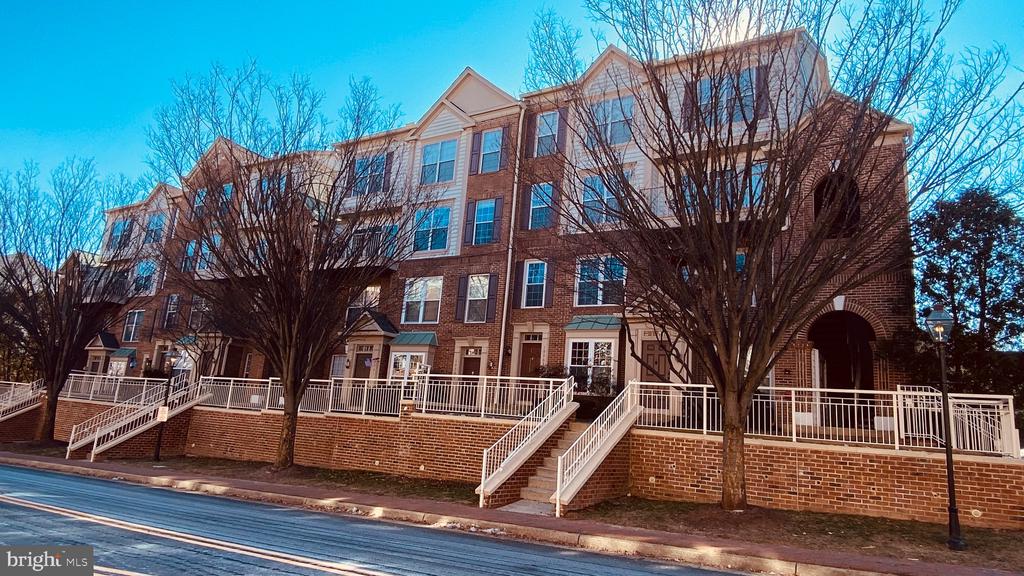 10369 SAGER AVENUE 302