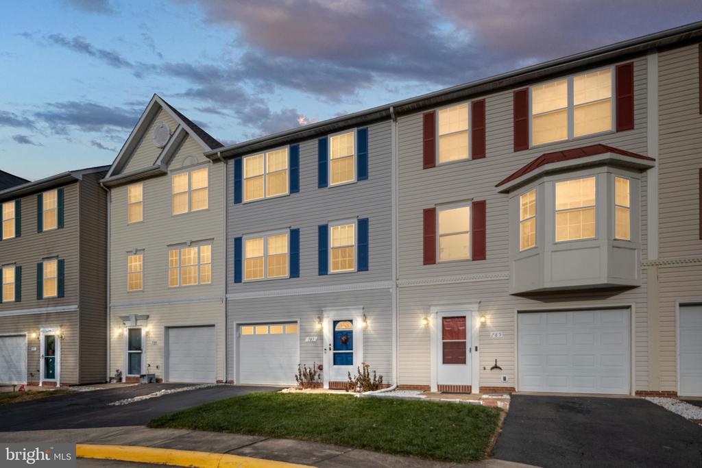 787 GENERAL WALLACE COURT