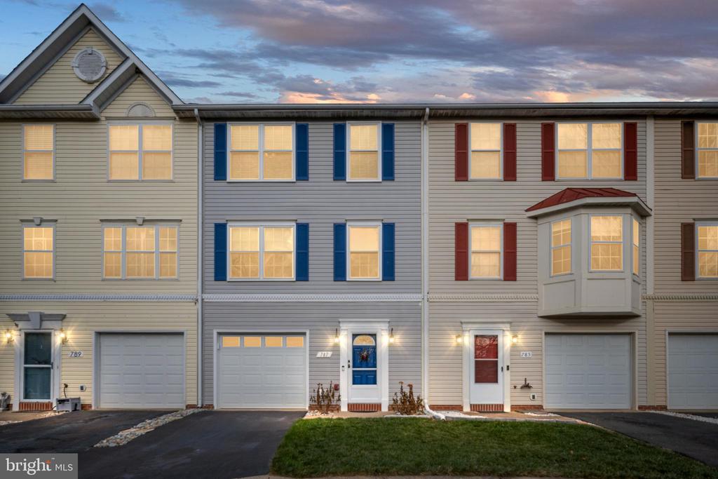 787 GENERAL WALLACE COURT