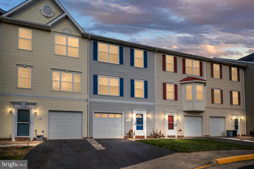 787 GENERAL WALLACE COURT