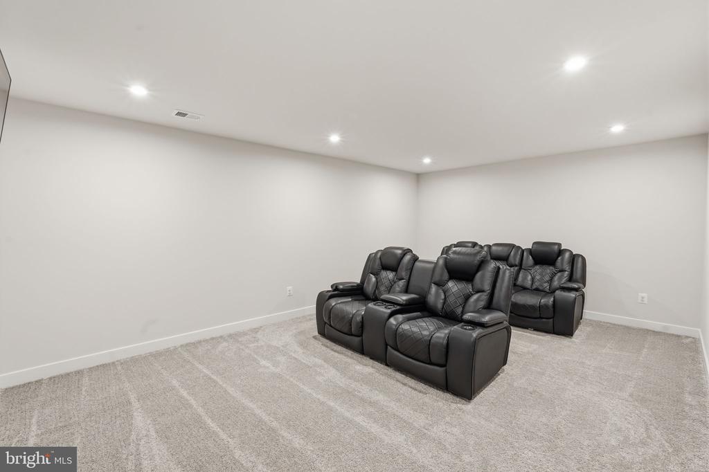 6530 BOB WHITE DRIVE