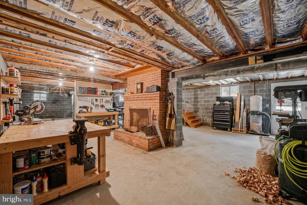 9103 MEETZE ROAD